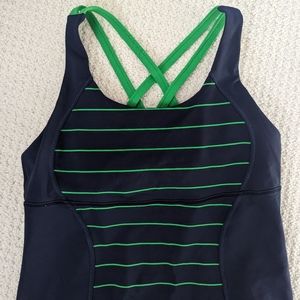 Lululemon tank top size medium/size 6